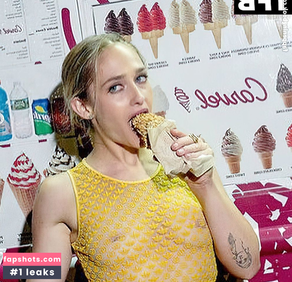 Jemima Kirke gallery photo #15