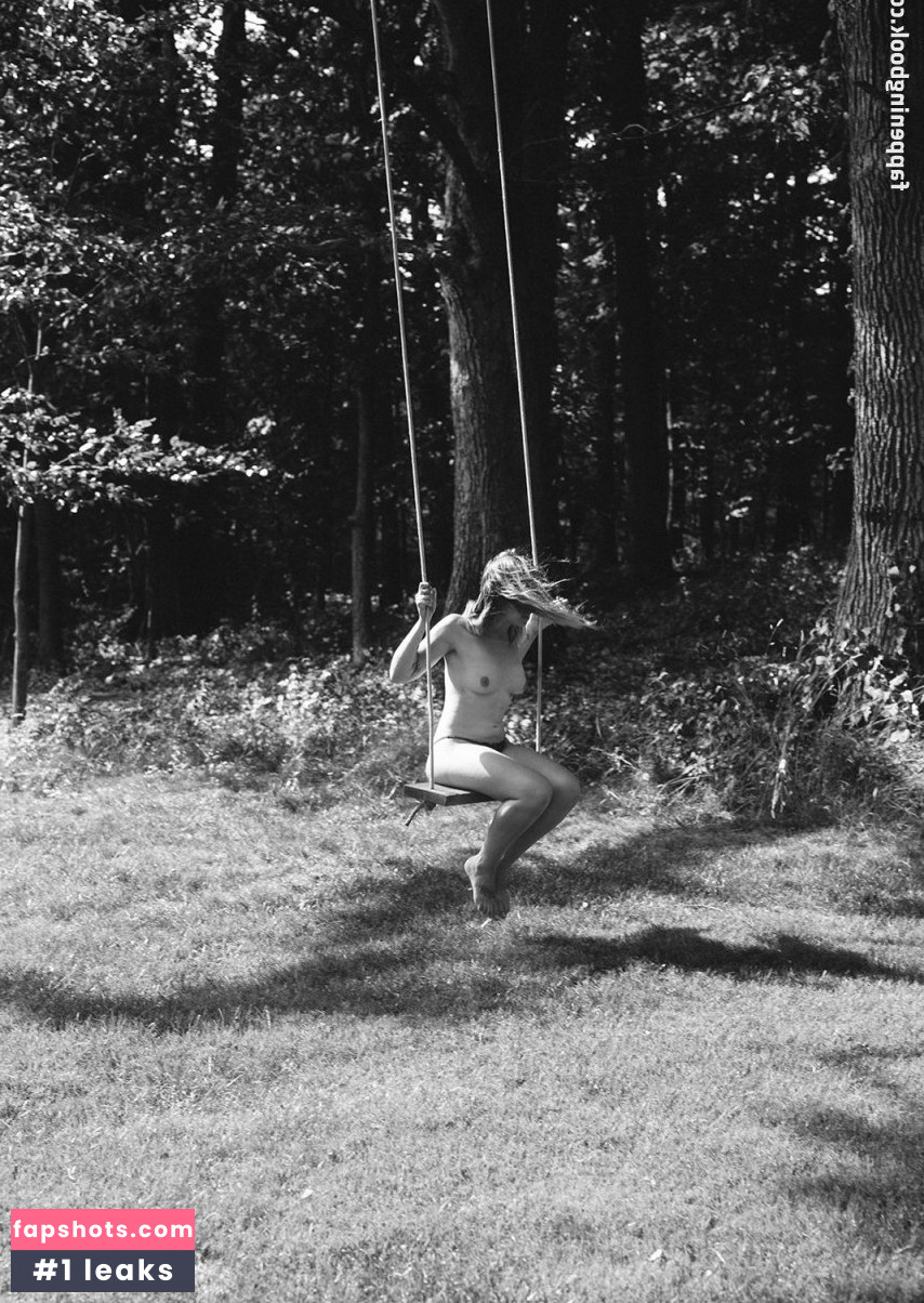 Jemima Kirke gallery photo #56