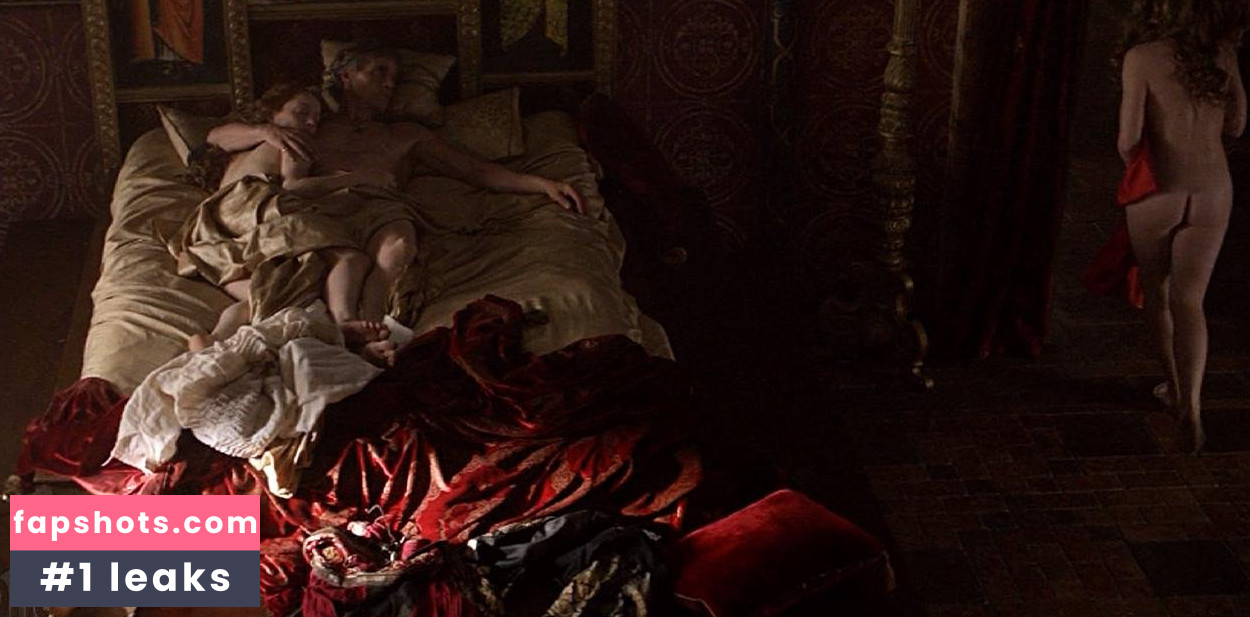 Jemima West gallery photo #13