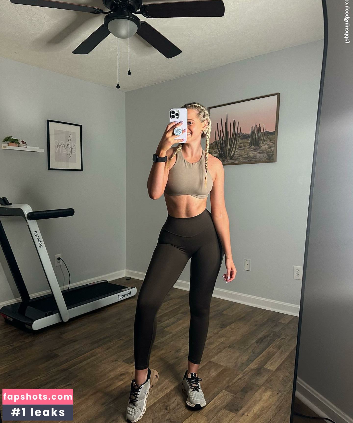 Jen Cardinal gallery photo #45