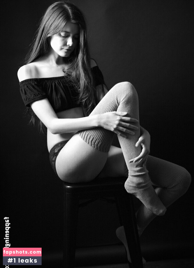 Jen Moon gallery photo #27