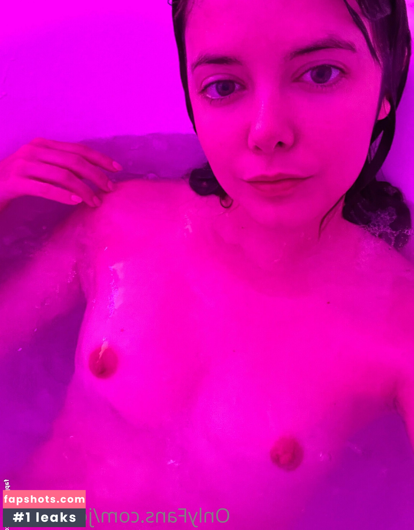 Jen Moon gallery photo #7