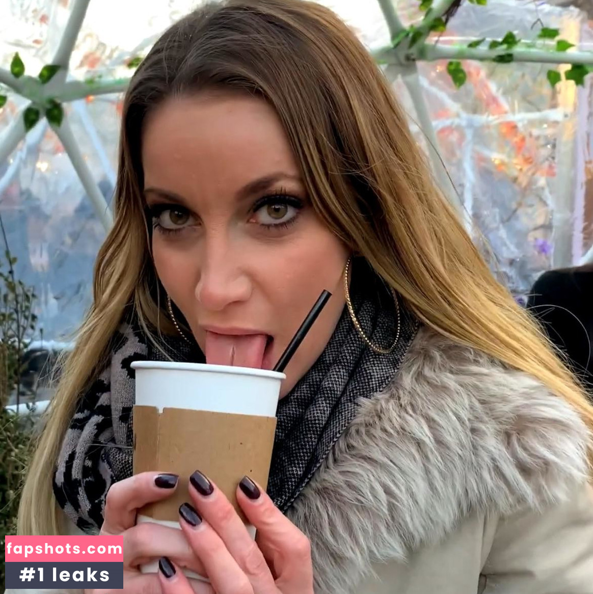 Jen Smith gallery photo #32