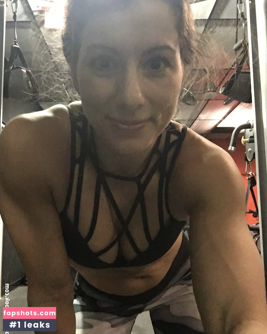 Jen Widerstrom gallery photo #26