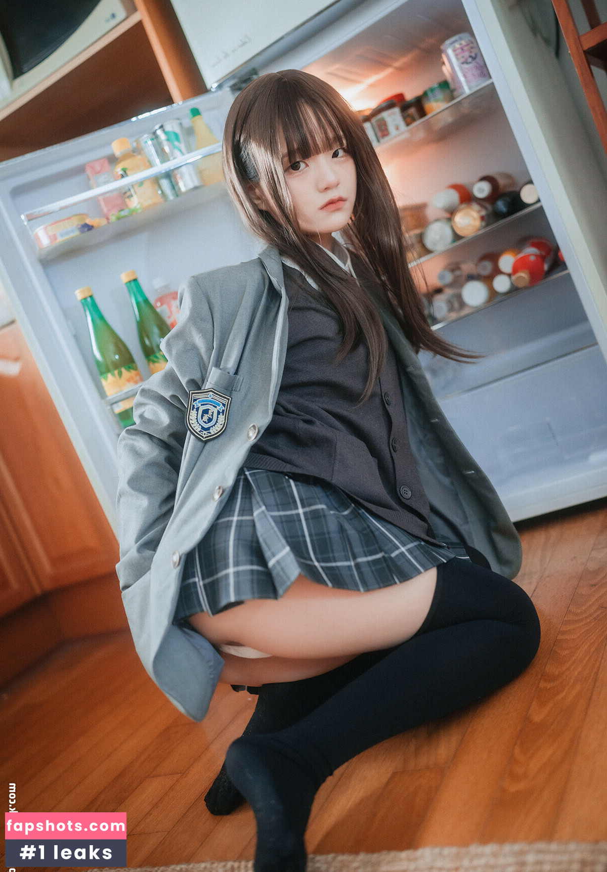 jen2jen2 gallery photo #2