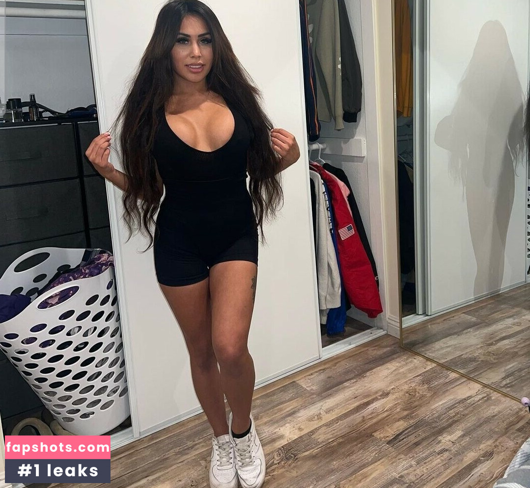 jena_larose gallery photo #9