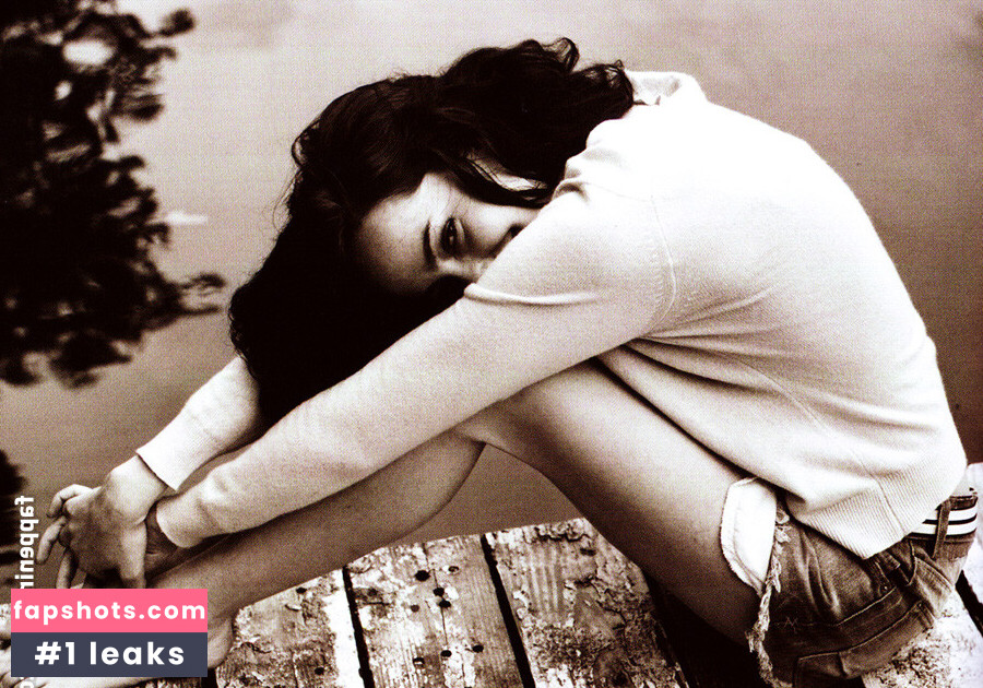 Jena Malone gallery photo #15