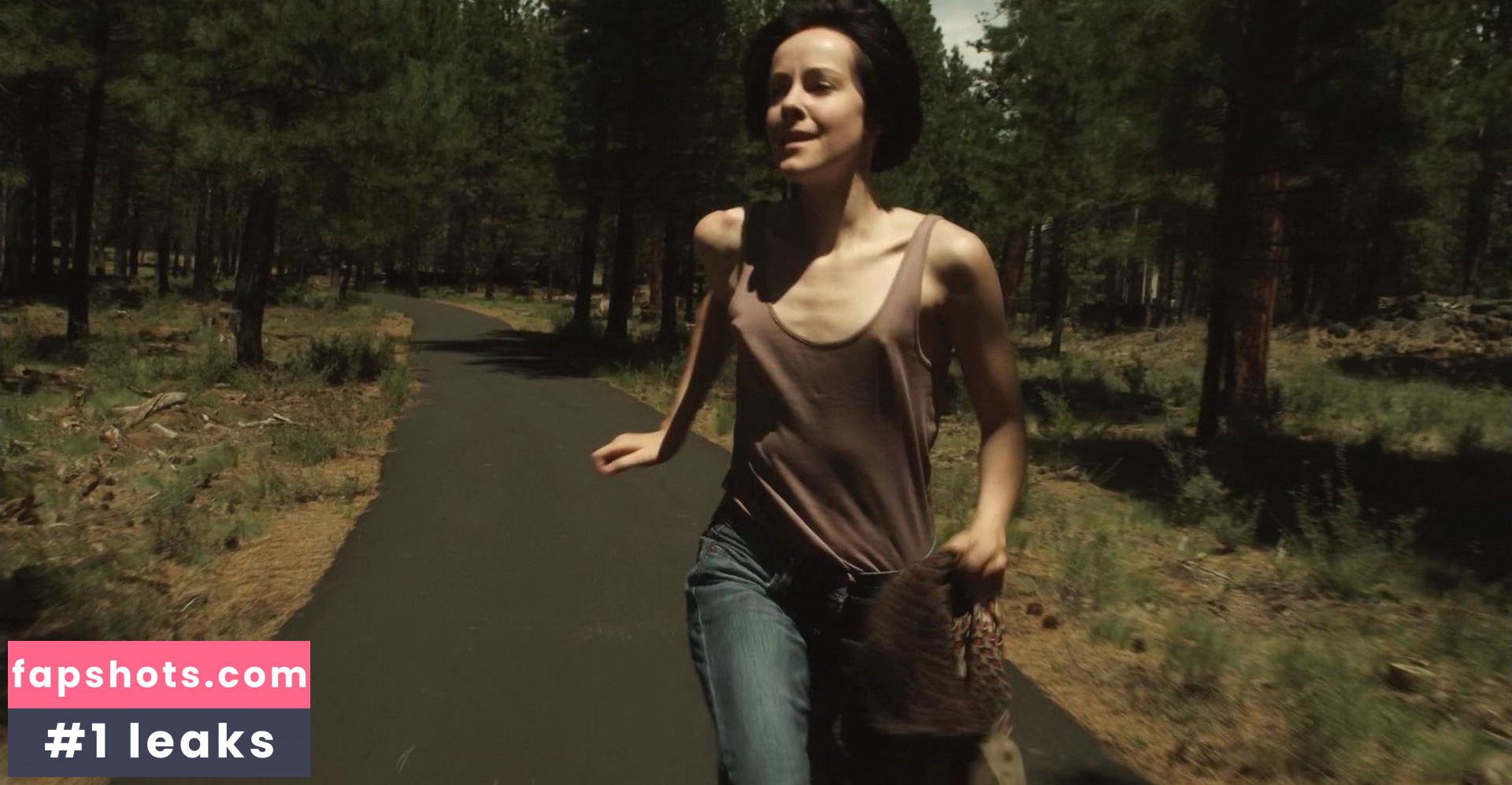 Jena Malone gallery photo #33