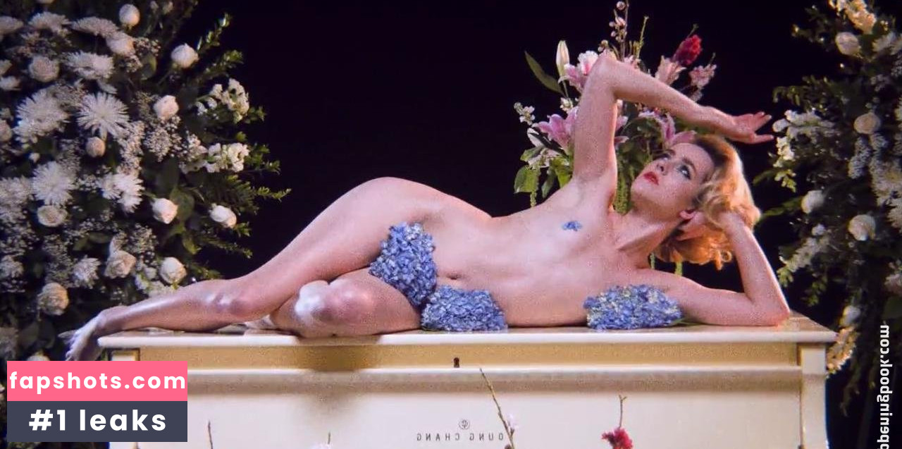 Jena Malone gallery photo #35