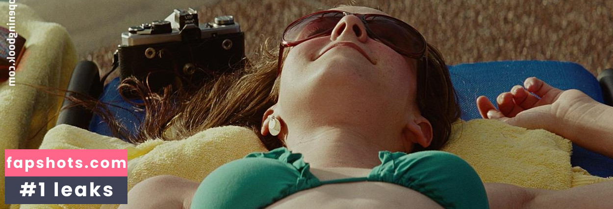 Jena Malone gallery photo #43