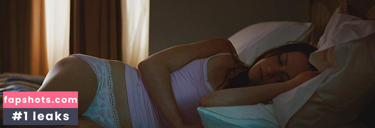 Jena Malone gallery photo #45