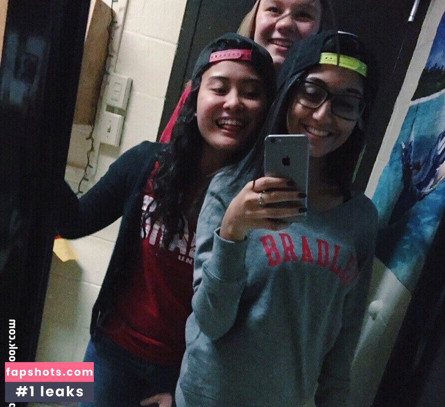 Jenelle Mathew gallery photo #35