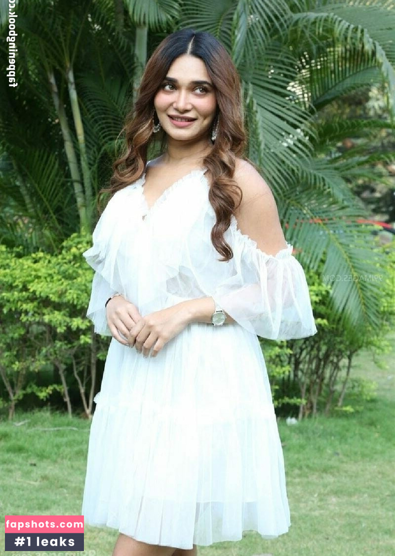 Jenifer Emmanuel Nahé úniky fotek pouze od fanoušků #40 - Fapshots