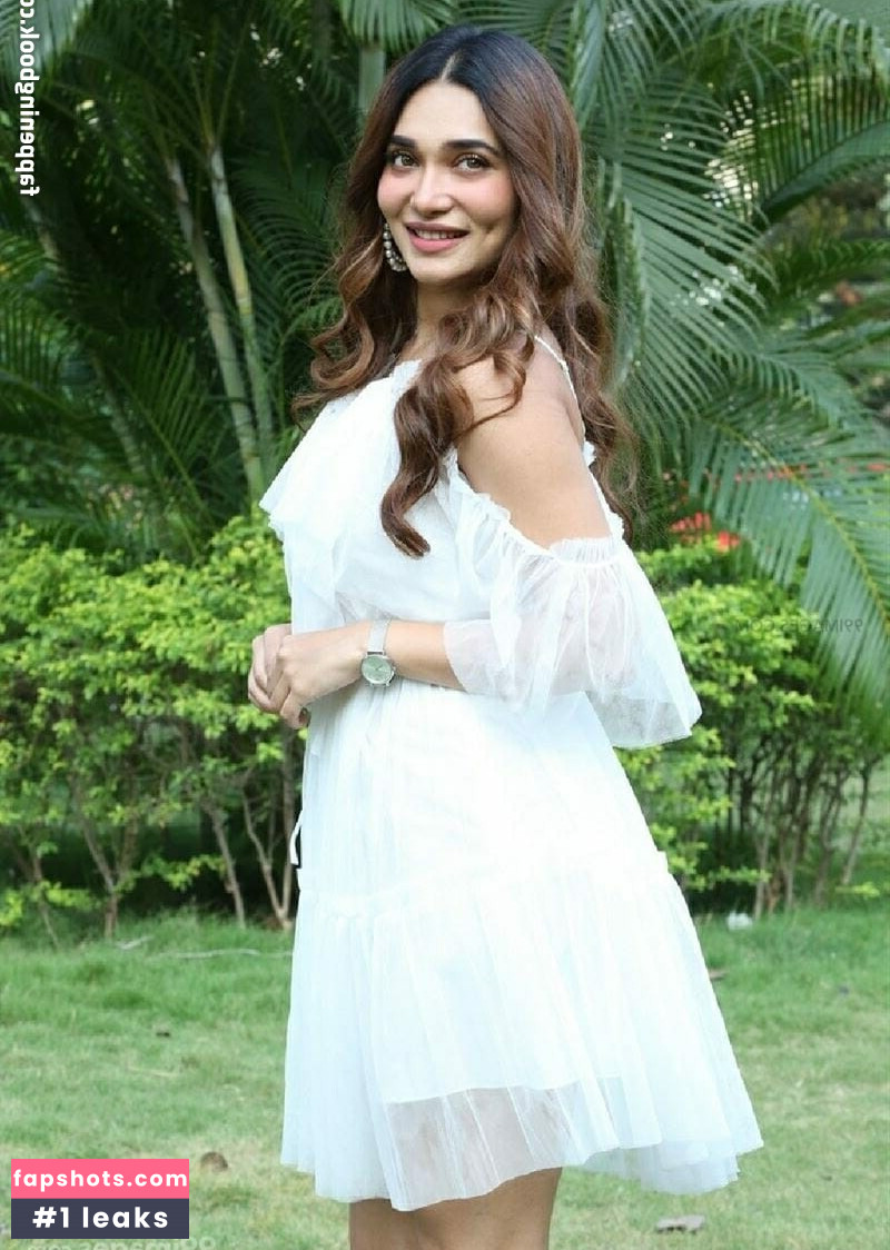 Jenifer Emmanuel Nahé úniky fotek pouze od fanoušků #47 - Fapshots