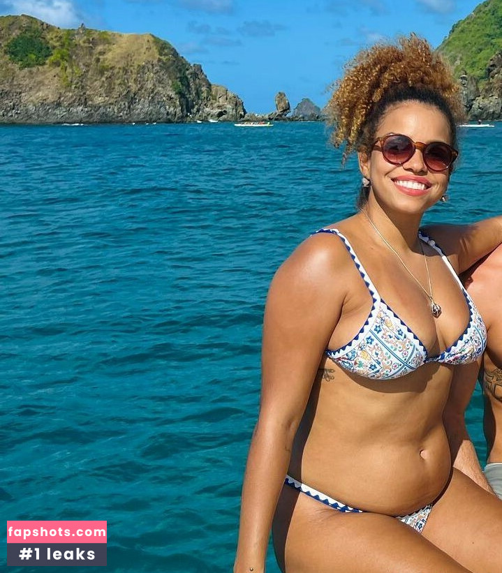 Jeniffer Nascimento gallery photo #2