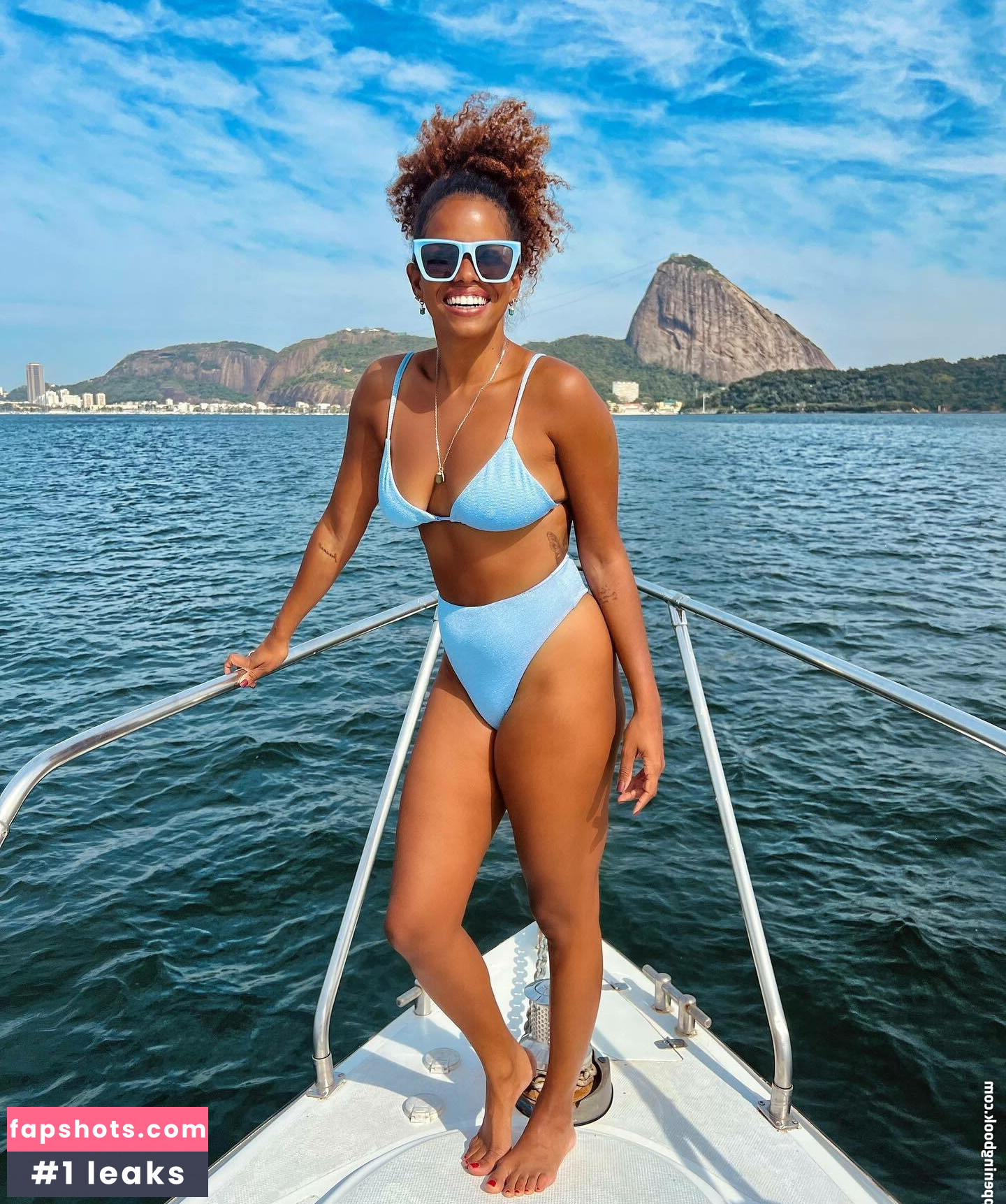 Jeniffer Nascimento gallery photo #3