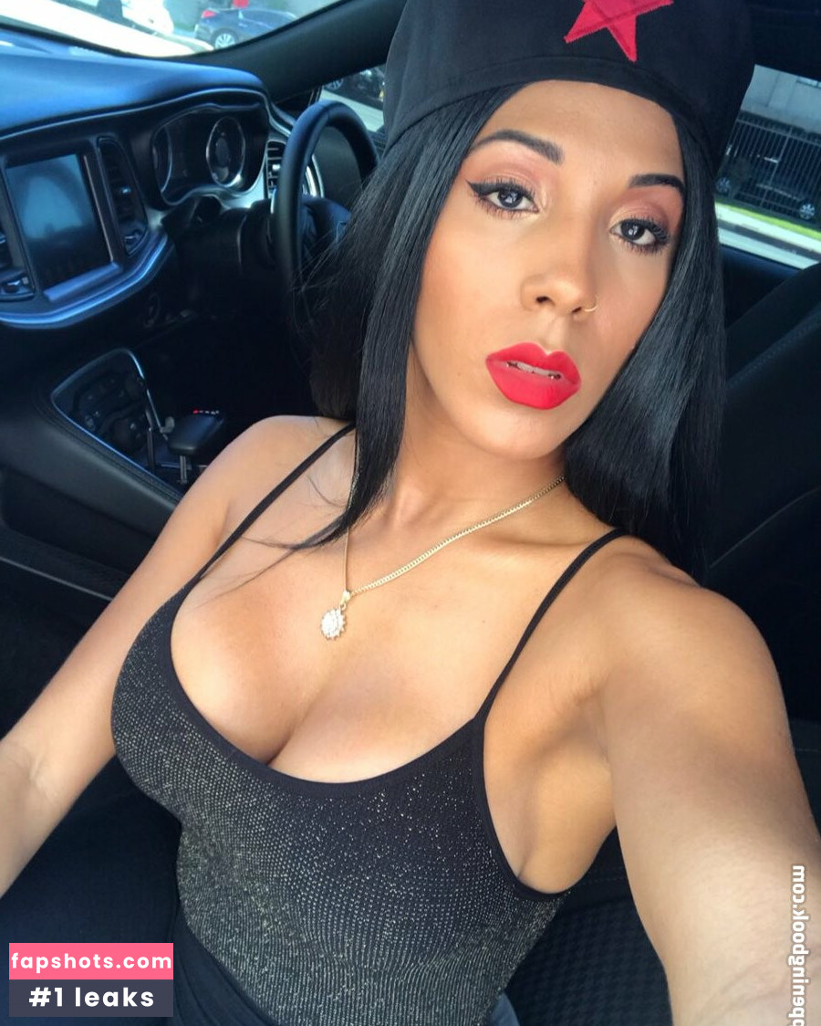 Jenn Morel gallery photo #28