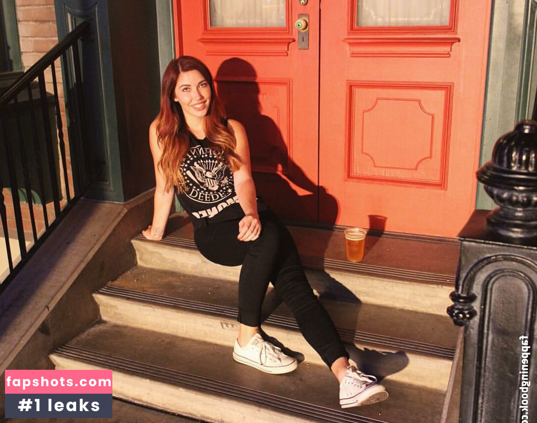 Jenna Ashley nude babe gallery