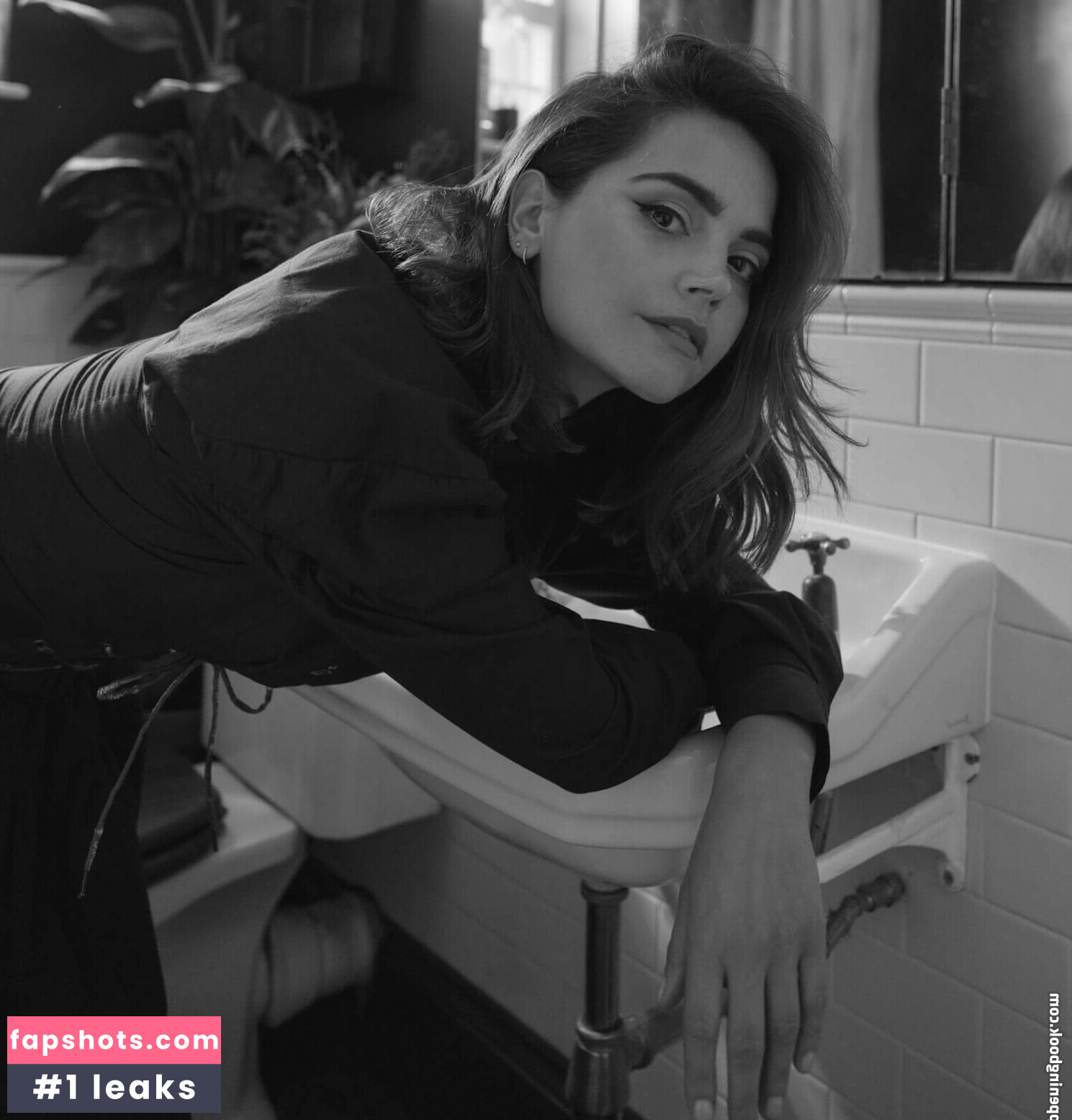 Jenna Coleman gallery photo #21