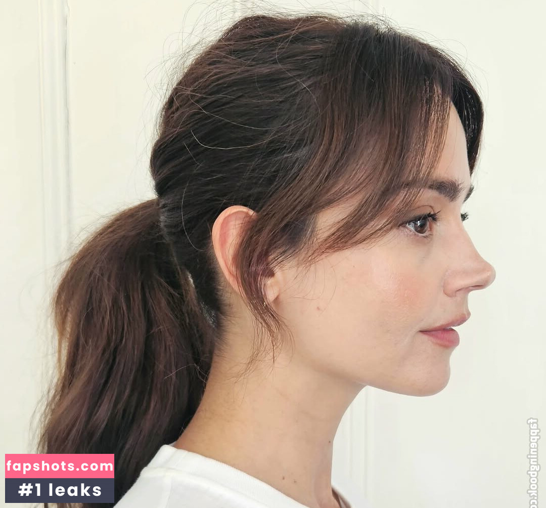 Jenna Coleman gallery photo #5