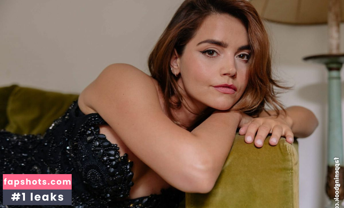 Jenna Coleman gallery photo #66