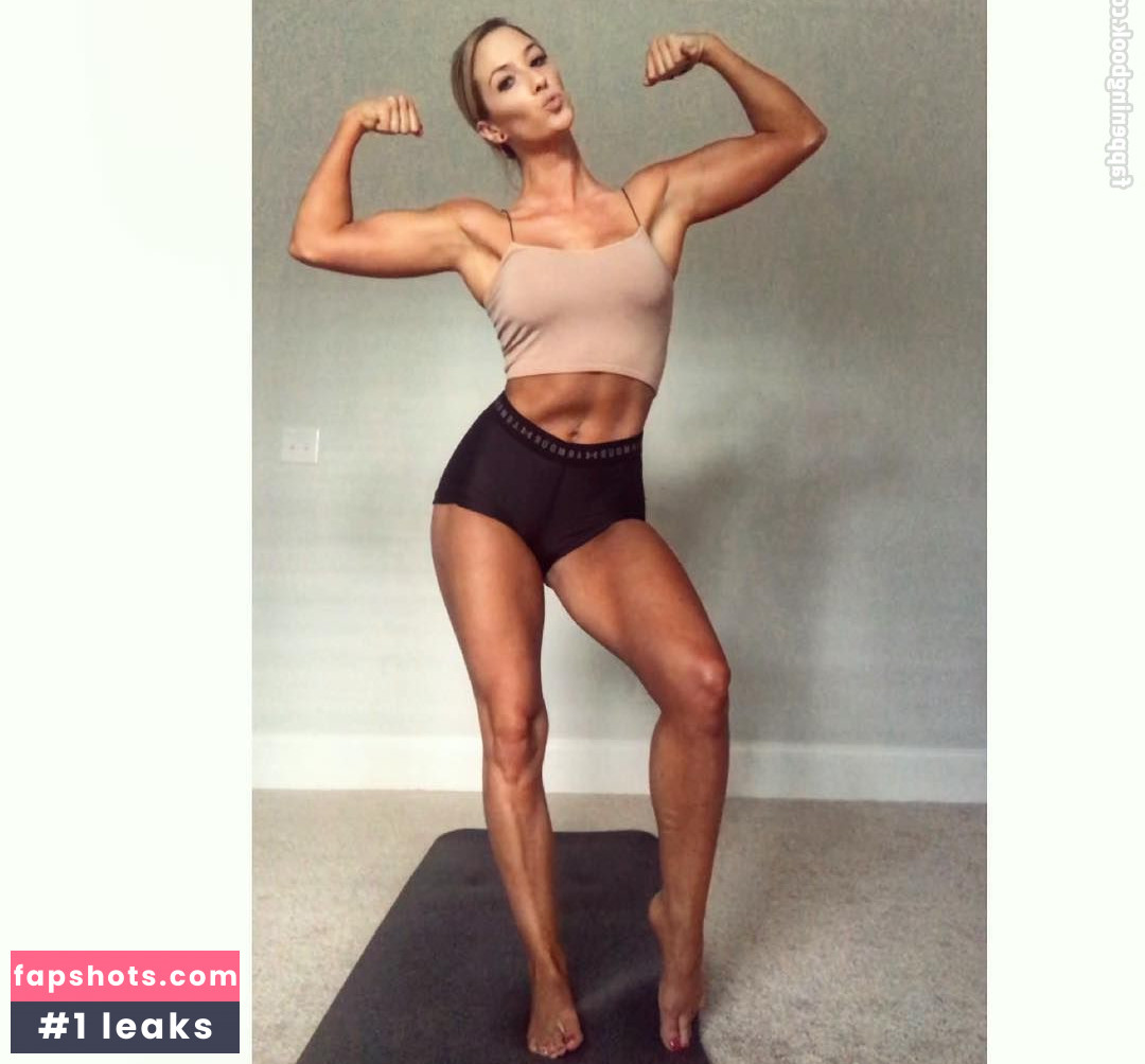 Jenna Fail gallery photo #5