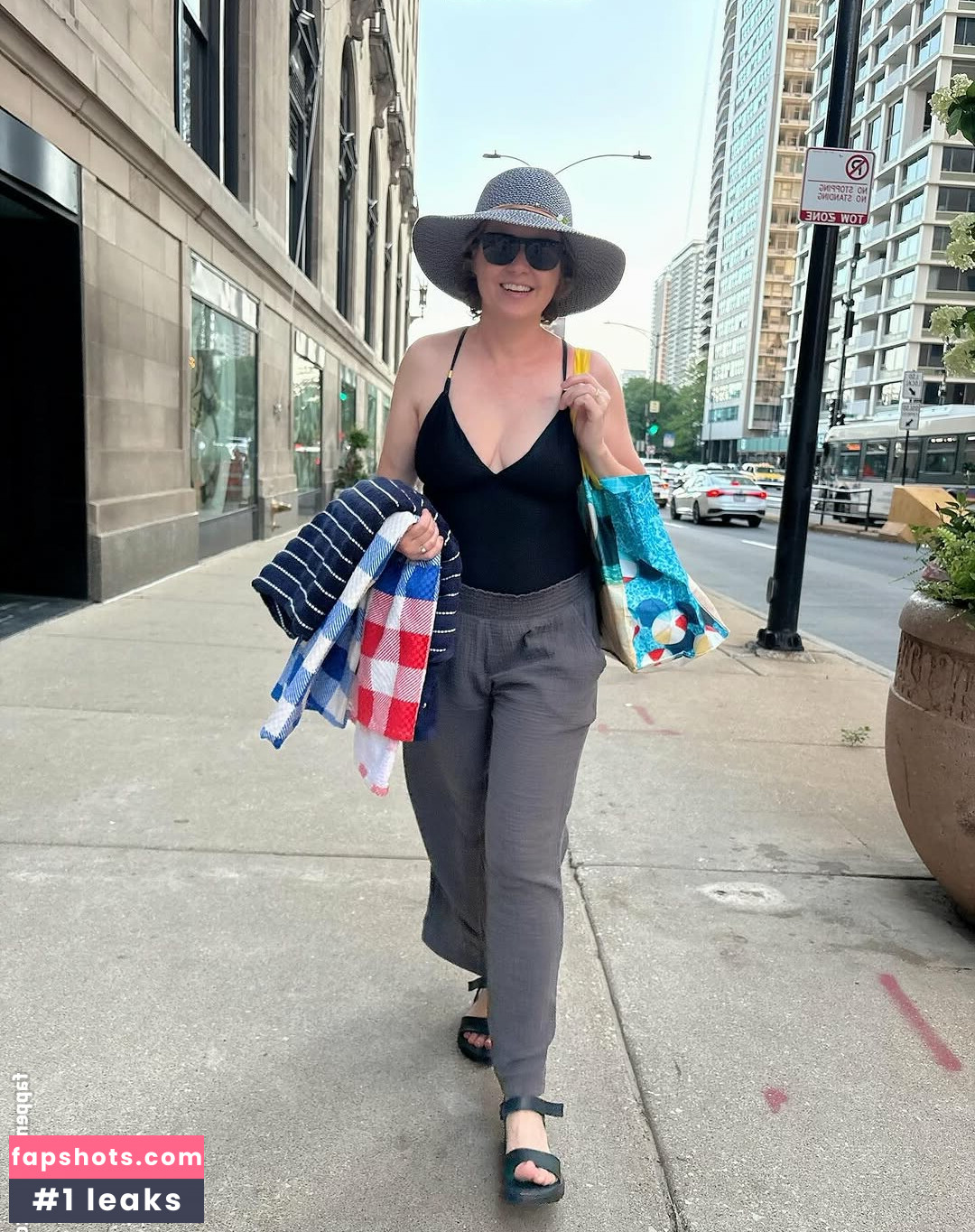 Jenna Fischer gallery photo #2