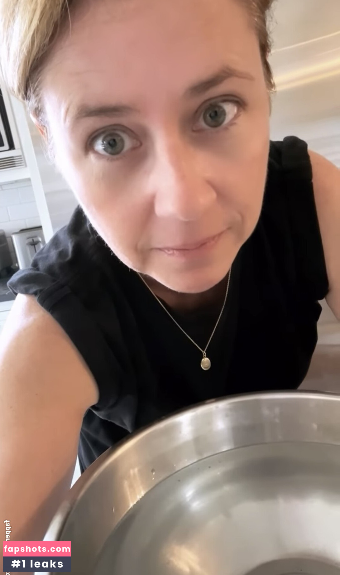 Jenna Fischer gallery photo #10