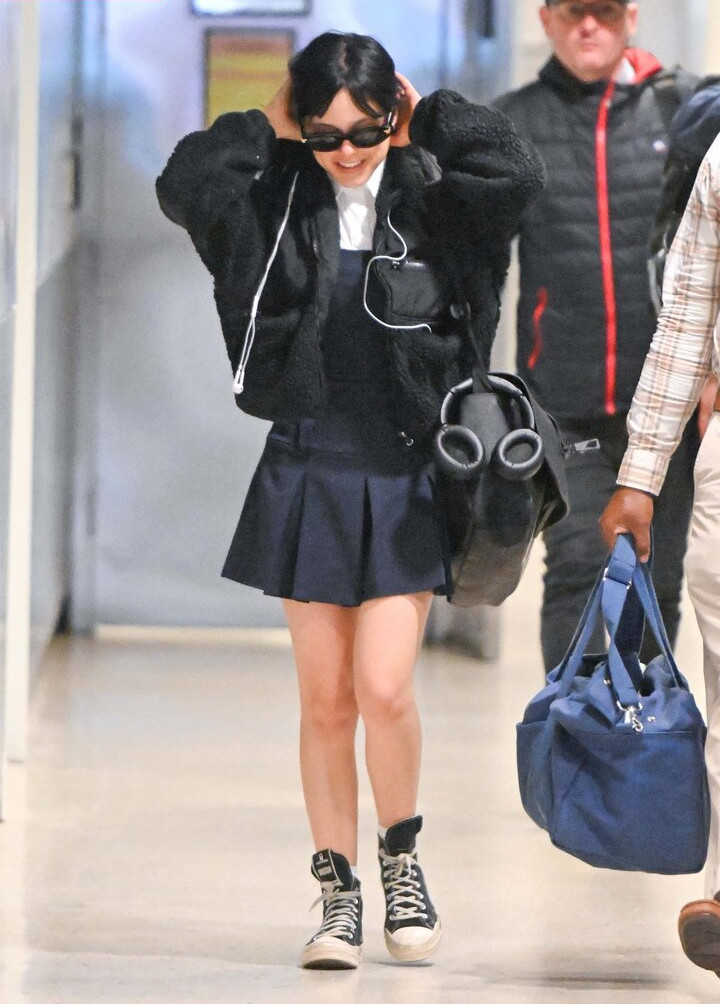 jenna-ortega-1 Nahé úniky fotek pouze od fanoušků #1188 - Fapshots