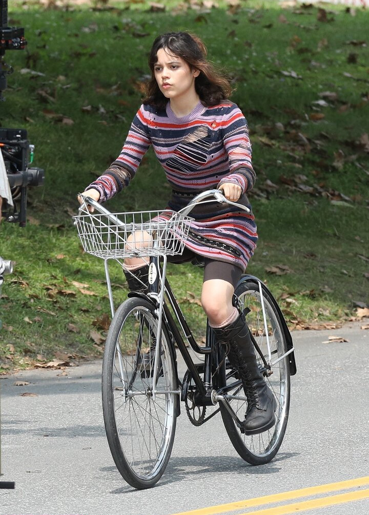 jenna-ortega-1 Nahé úniky fotek pouze od fanoušků #1305 - Fapshots