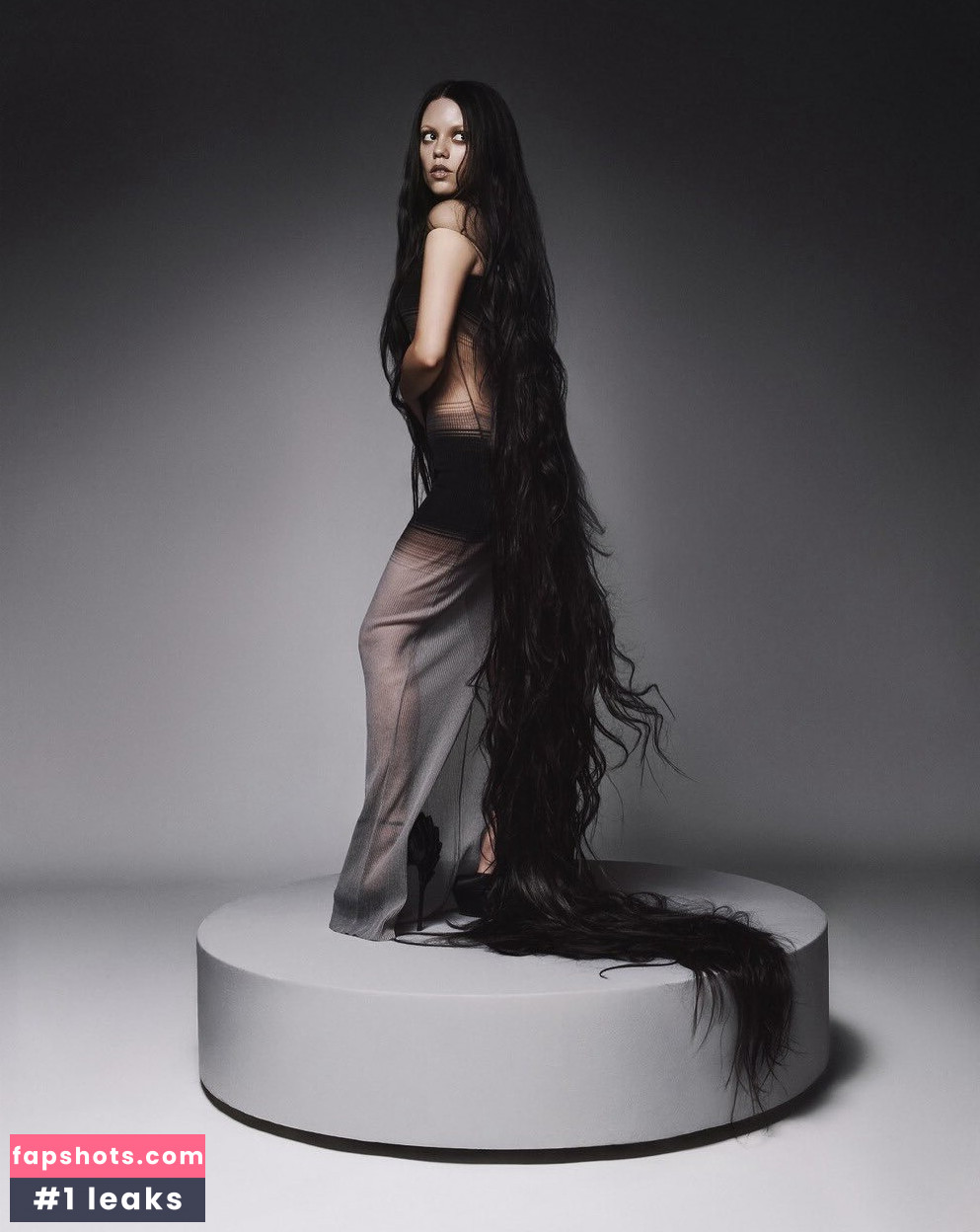 Jenna Ortega gallery photo #185