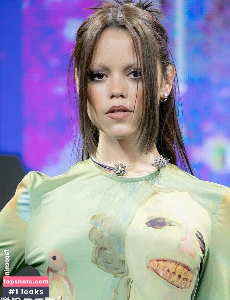 Jenna Ortega gallery photo #207