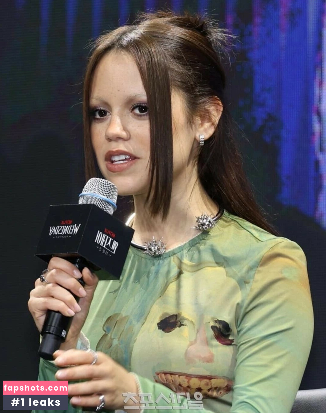 Jenna Ortega gallery photo #211