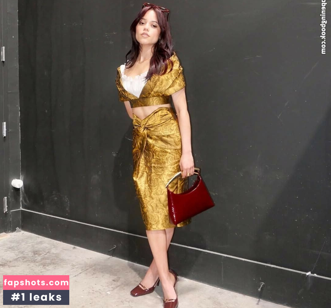 Jenna Ortega gallery photo #339