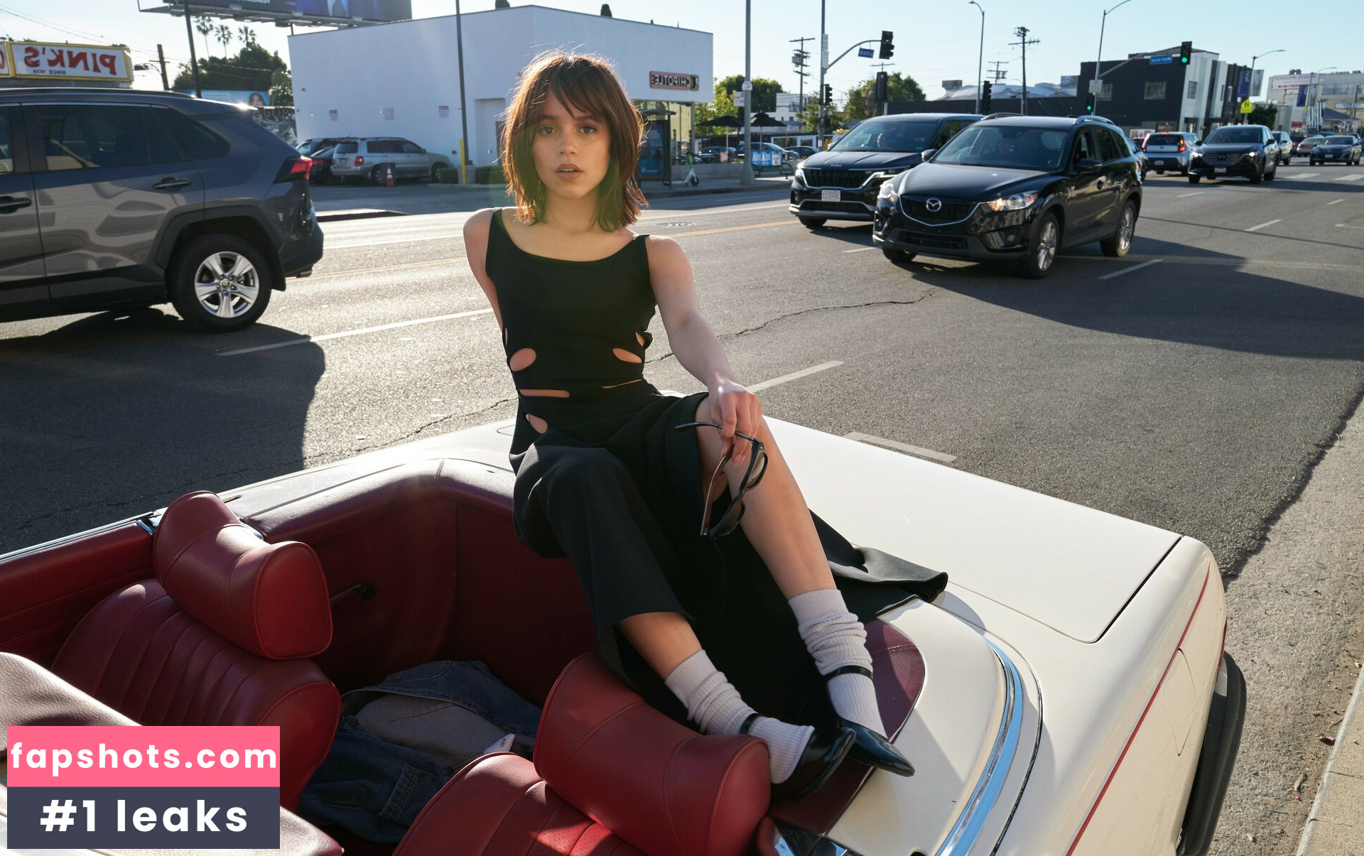 Jenna Ortega gallery photo #404