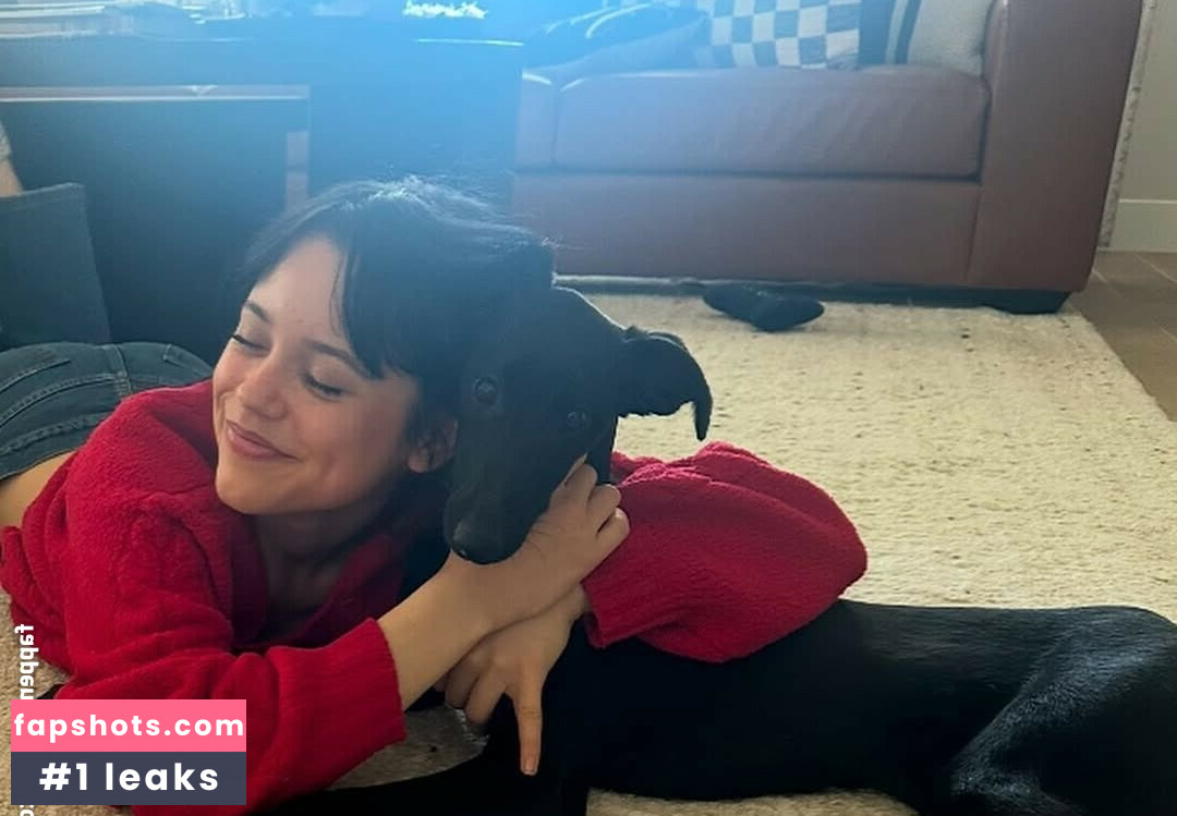 Jenna Ortega gallery photo #444