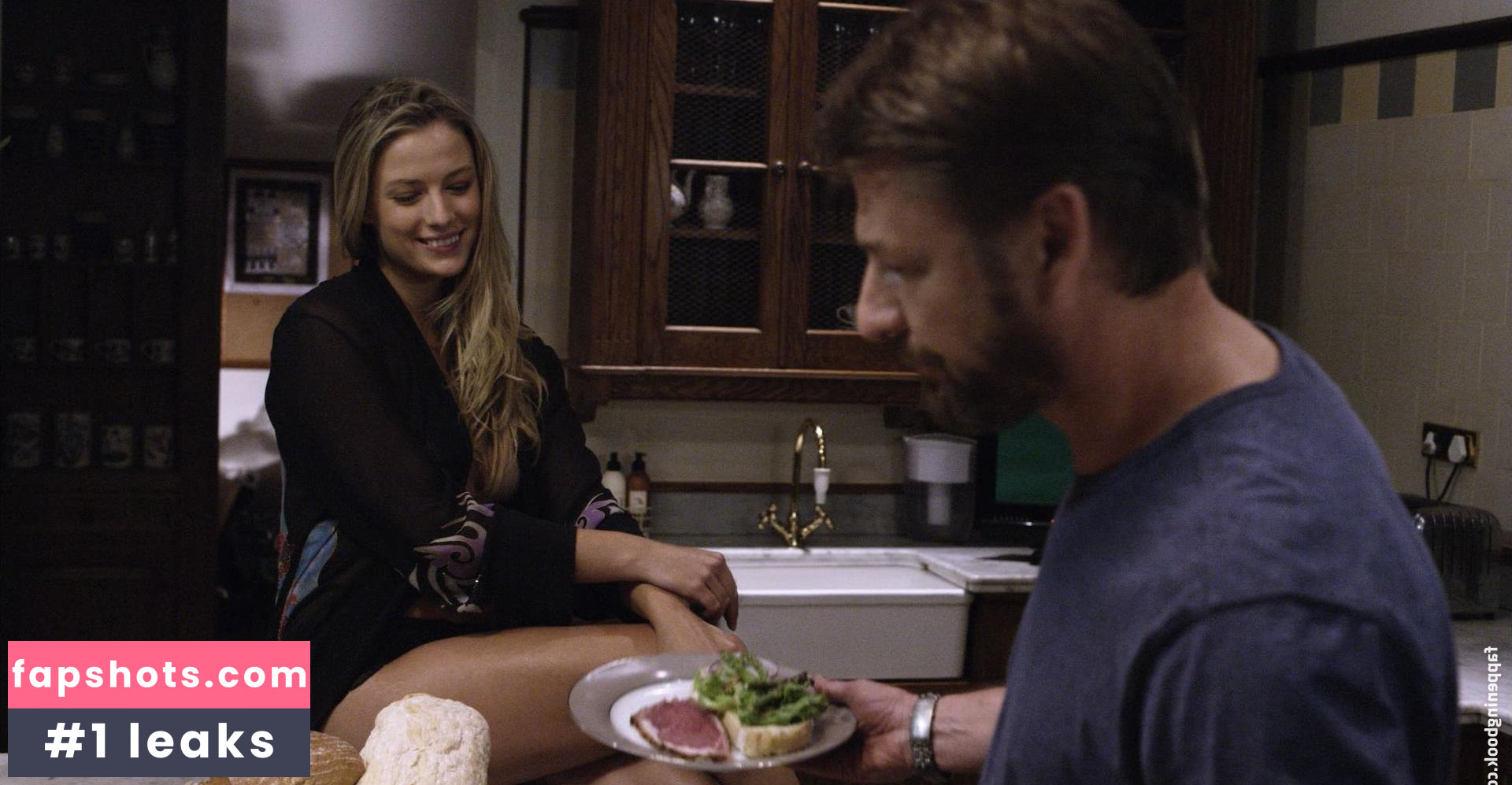 Jenna Saras gallery photo #7