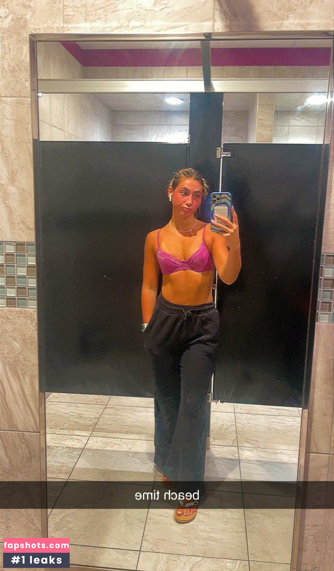 Jenna Sinatra gallery photo #20