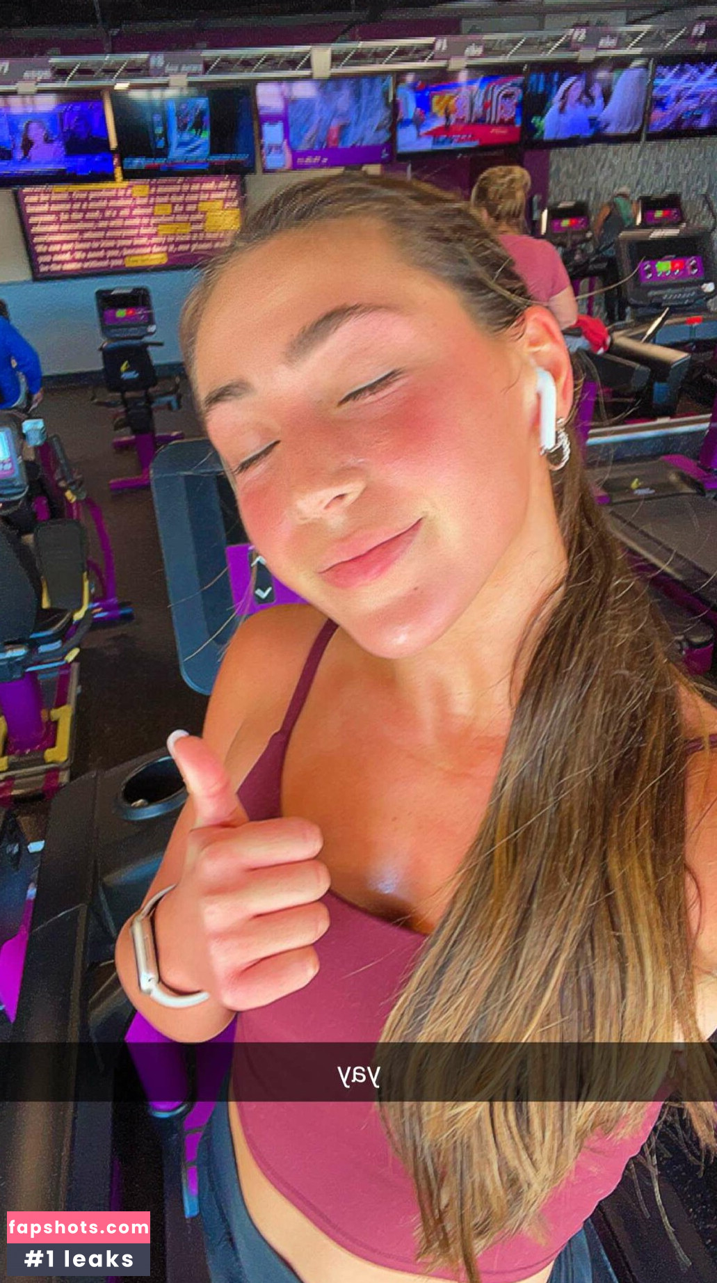 Jenna Sinatra gallery photo #36