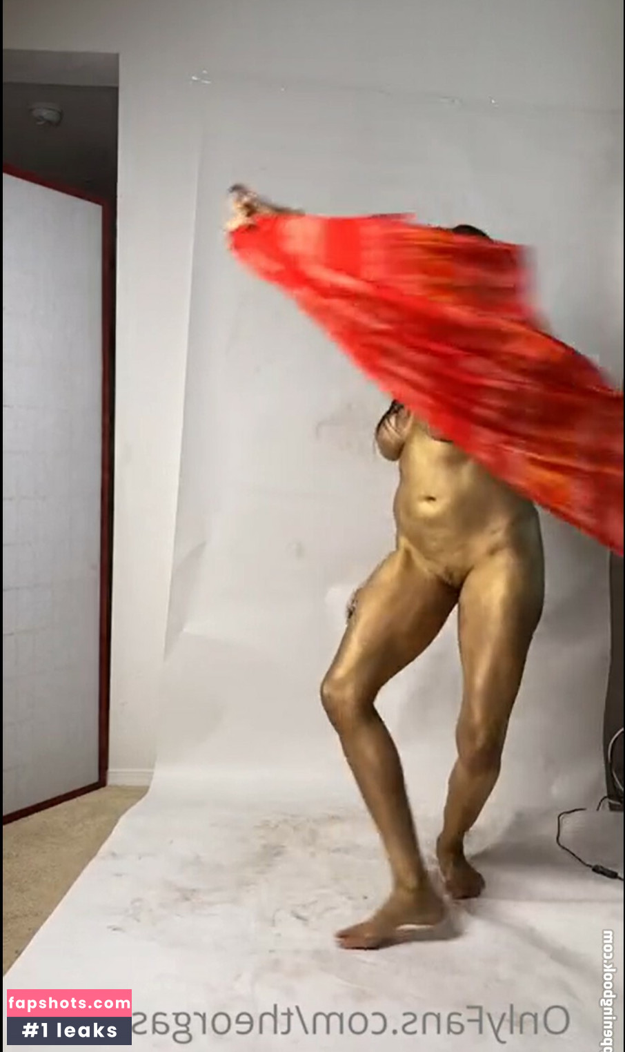 Jennelle Gordon gallery photo #17