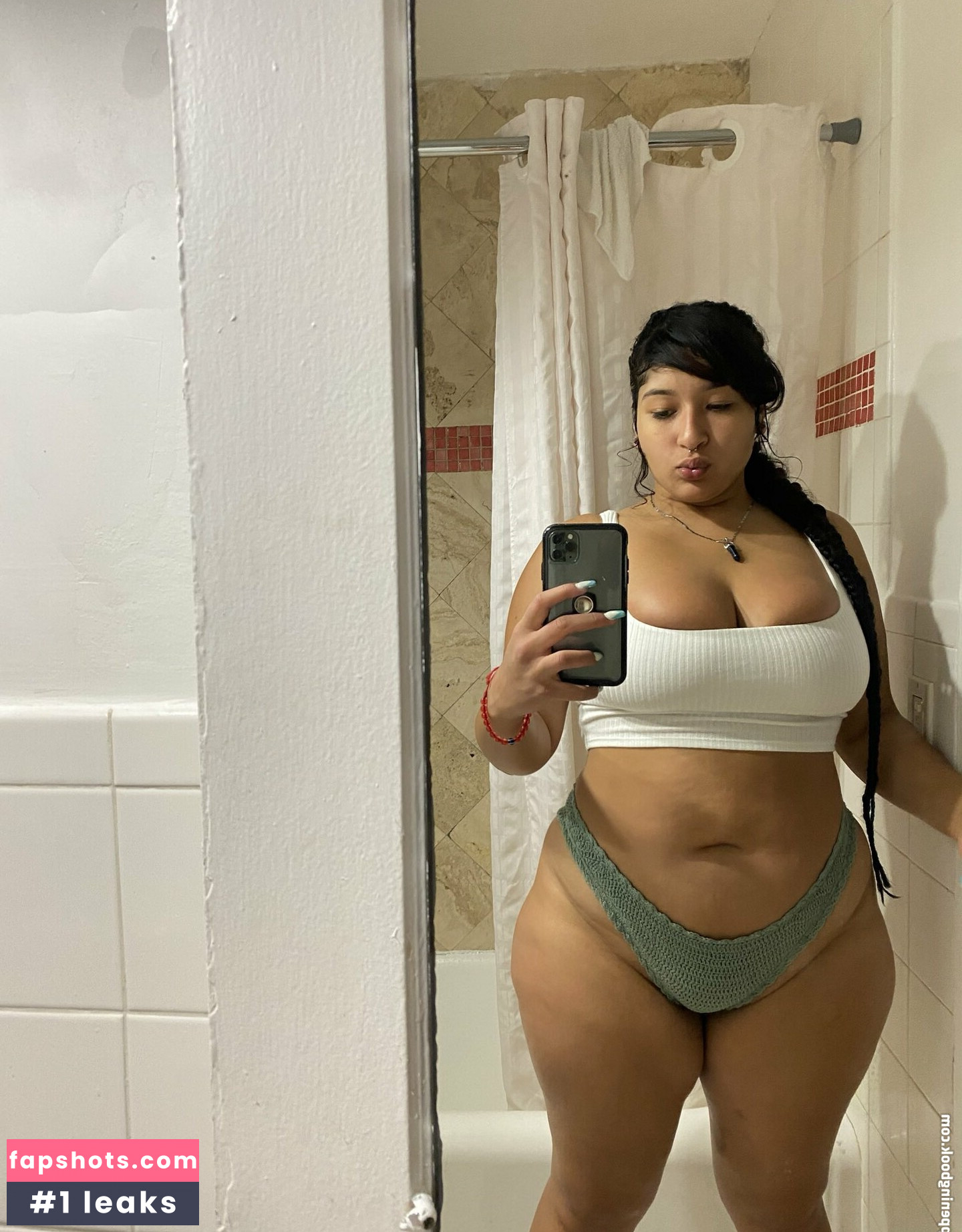 Jenni215 gallery photo #5