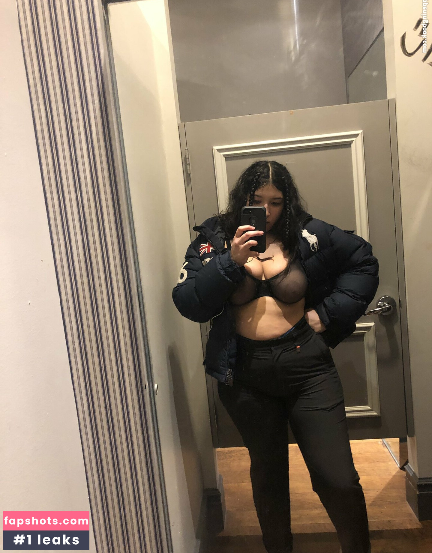 Jenni215 gallery photo #7