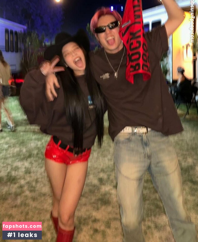 Jennie | BLΛƆKPIИK gallery photo #148