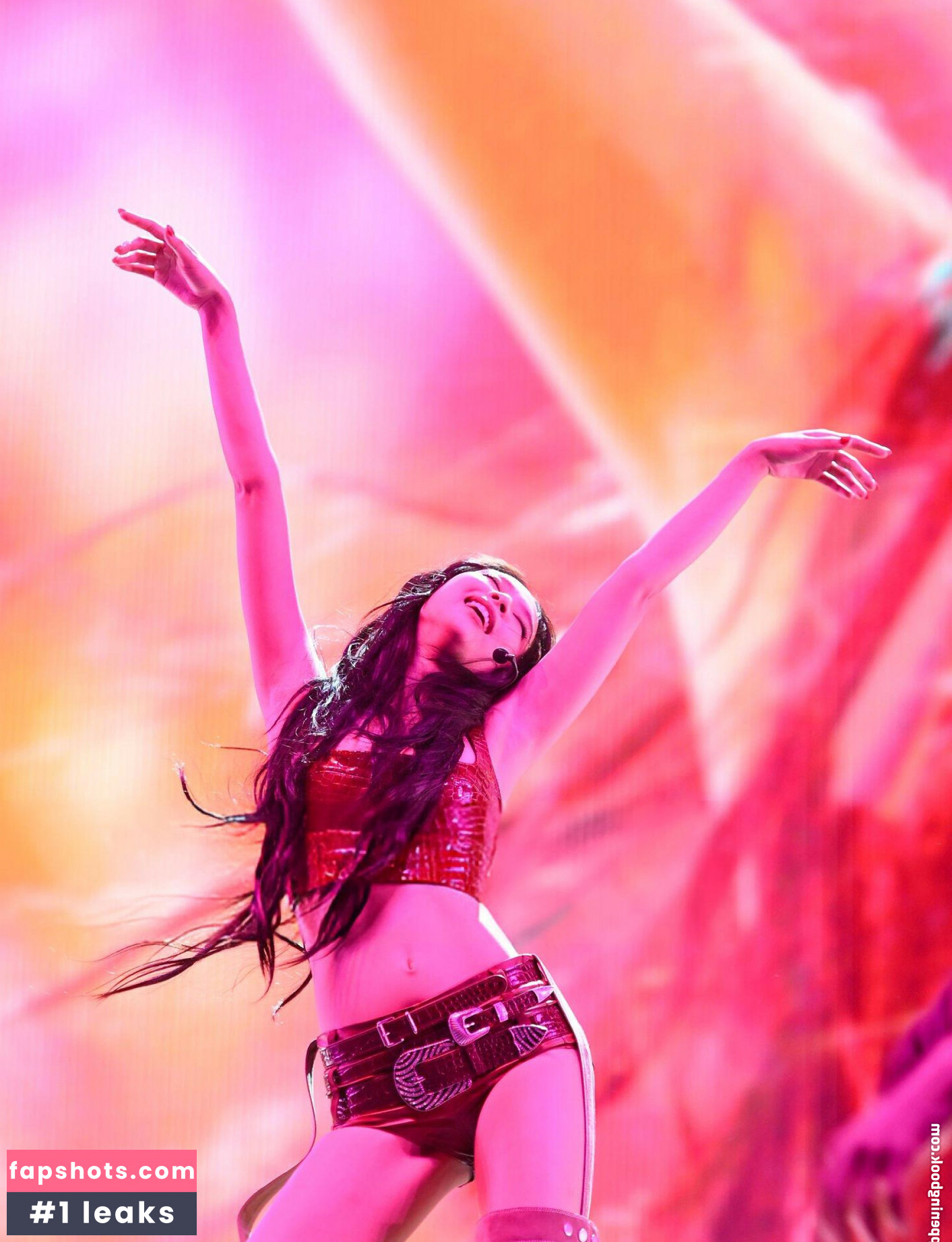 Jennie | BLΛƆKPIИK gallery photo #181