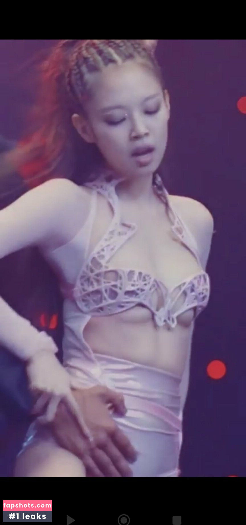 Jennie Kim gallery photo #22