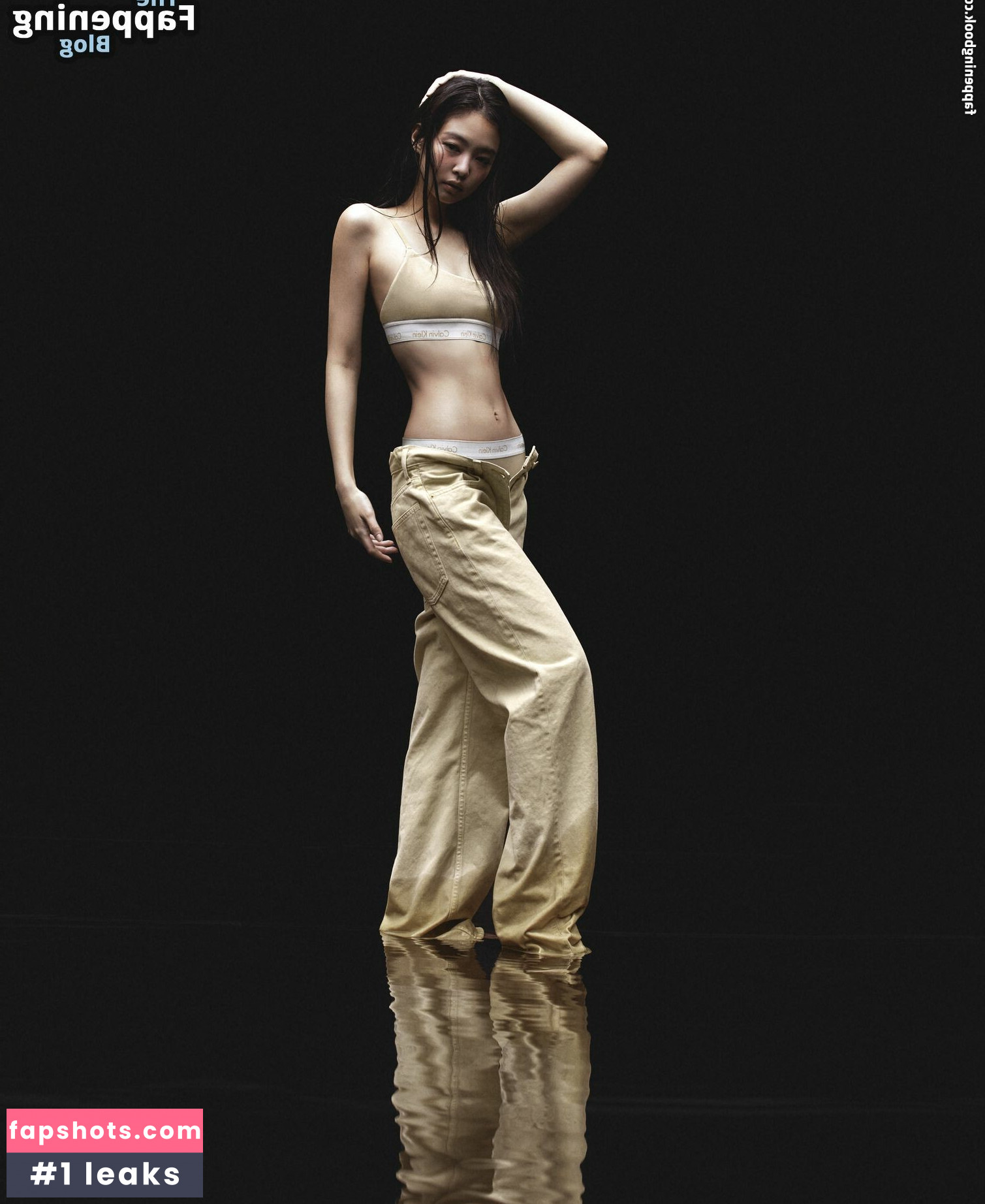 Jennie Kim gallery photo #32