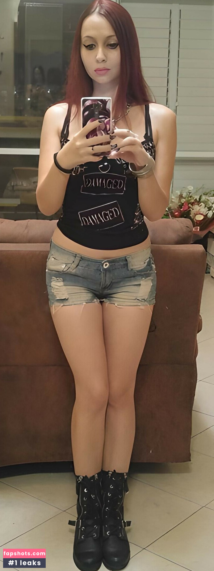 Jennie Naz gallery photo #4