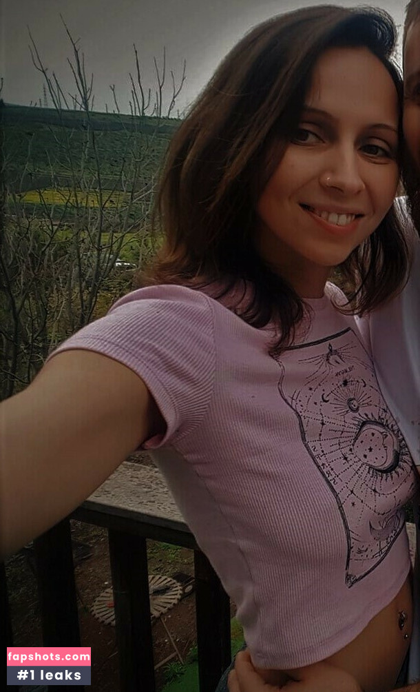 Jennie Naz gallery photo #9