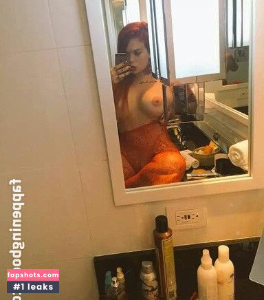 Jennifer Aboul gallery photo #20