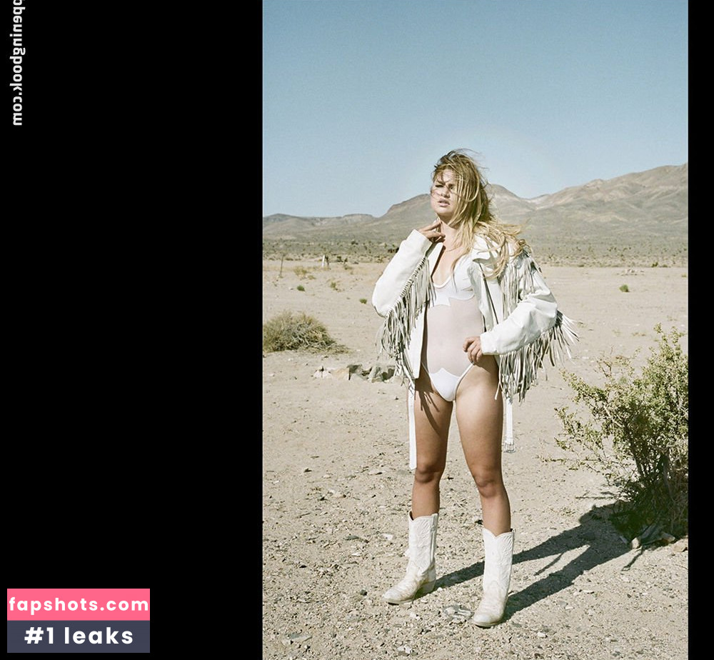 Jennifer Akerman gallery photo #55